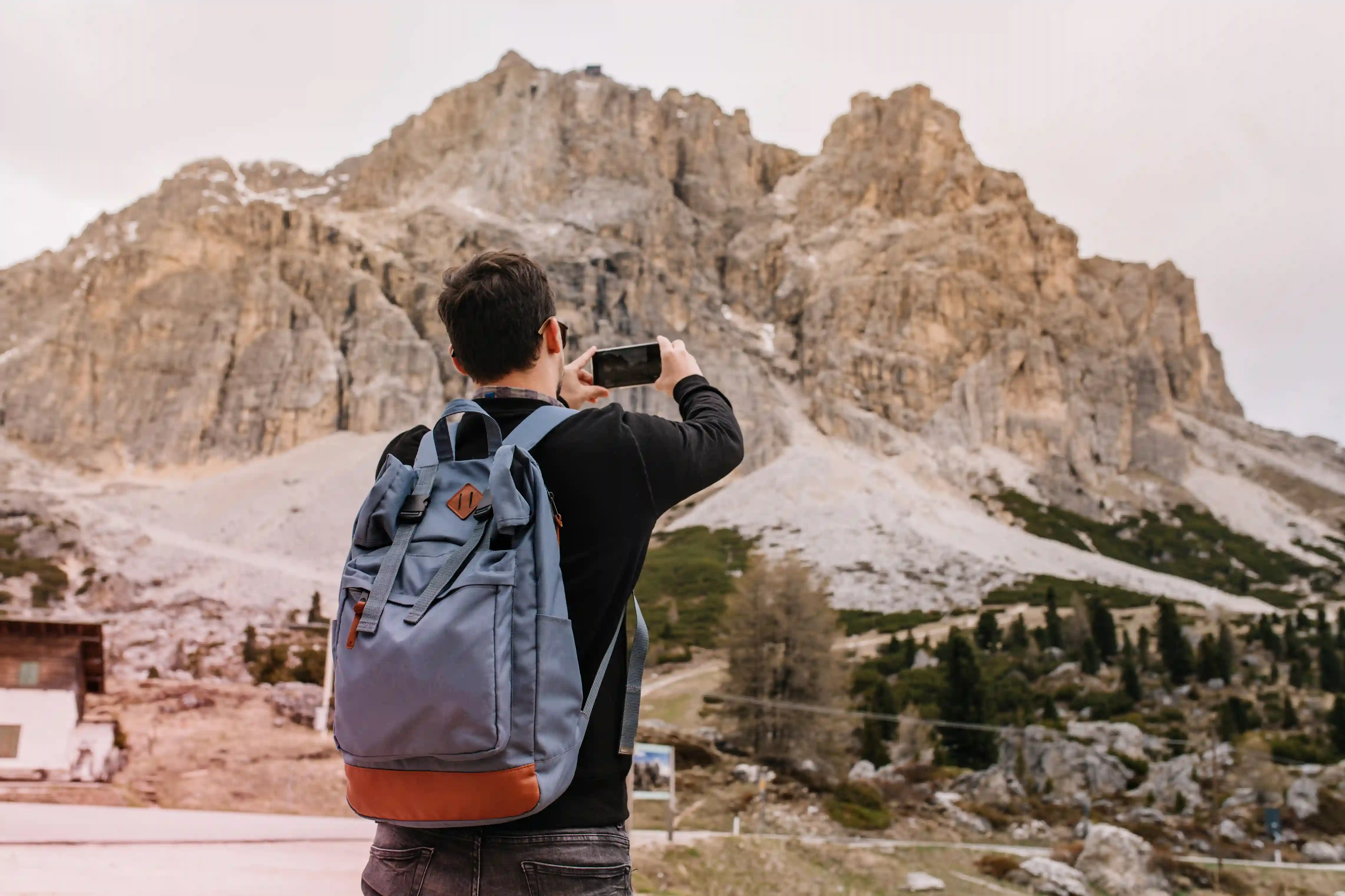 Travel Tips & Guides